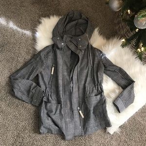 Lightweight Zip-Up !